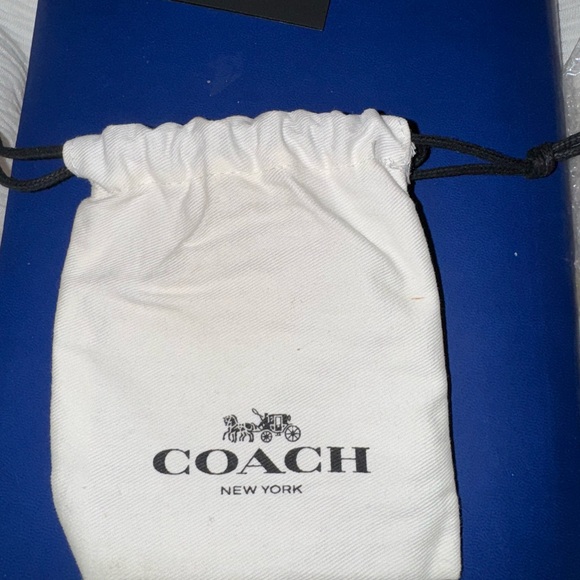 Coach Gold Floral Necklace and Earrings - Picture 2 of 4